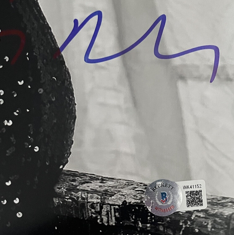 DAISY RIDLEY SIGNED STAR WARS SEXY PHOTO 11X14 BECKETT BAS