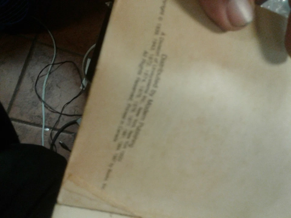 VINTAGE - New Concise Webster's Dictionary (paperback, 1987 Revised Edition) - Image 3 of 3