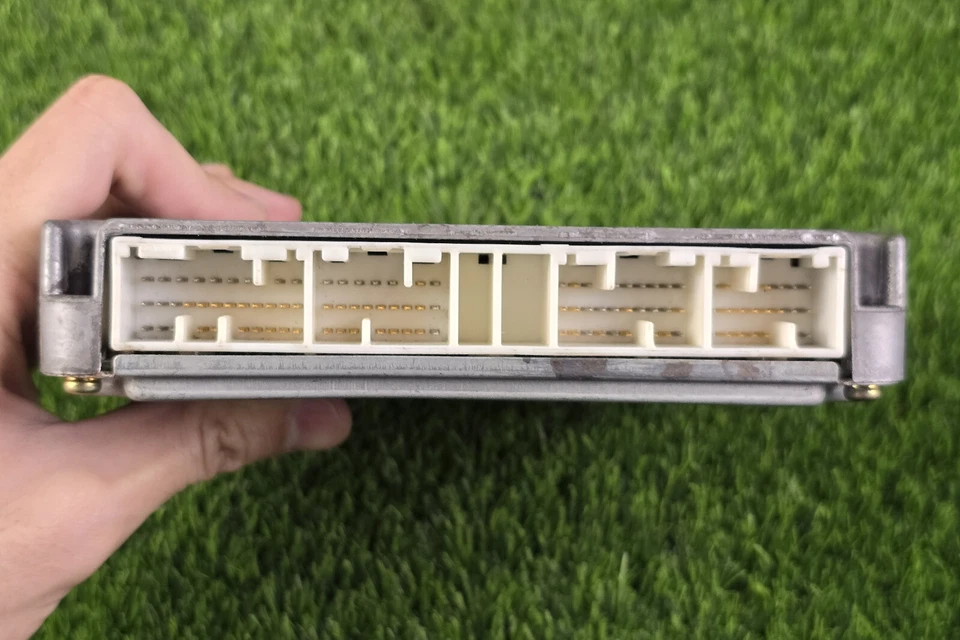 Компьютер двигателя Toyota Land Cruiser 2000-2002 KZJ95 1KZTE 89666-60020 A/T б/у - Изображение 4 из 4