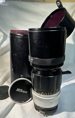 Nikon Nikkor-H Auto 1:4.5 f=300mm AI Telephoto Lens in Leather Case {A}