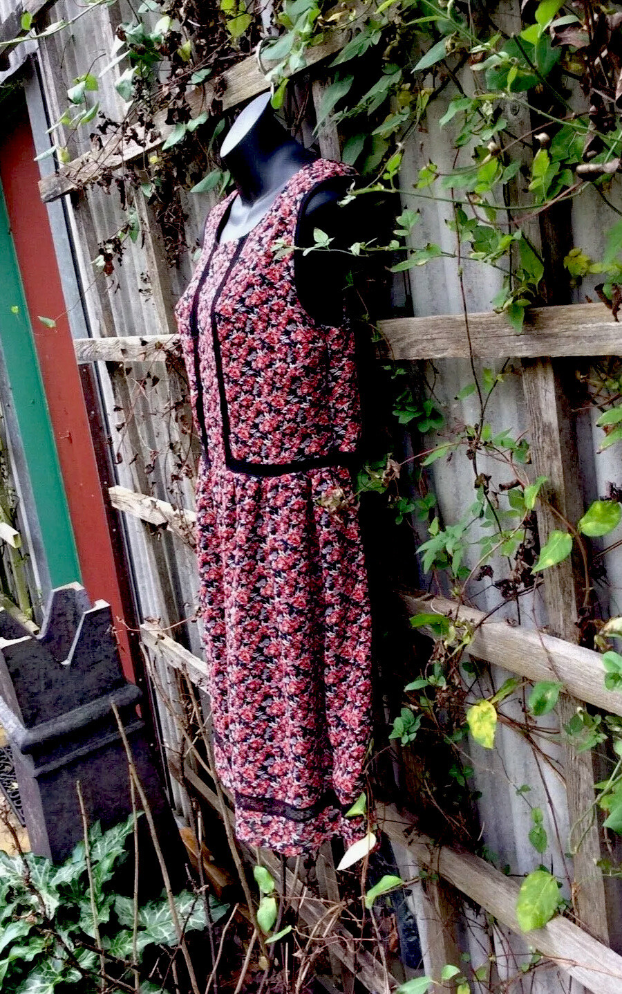 Ladies Dress. red floral & lace NEW rrp £199 Size UK10 CLAUDIE PIERLOT designer image 4