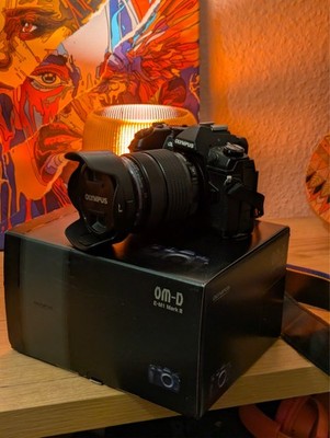 Olympus OM-D E-M1 Mark III + 12-40mm f2.8 PRO + Blitz
