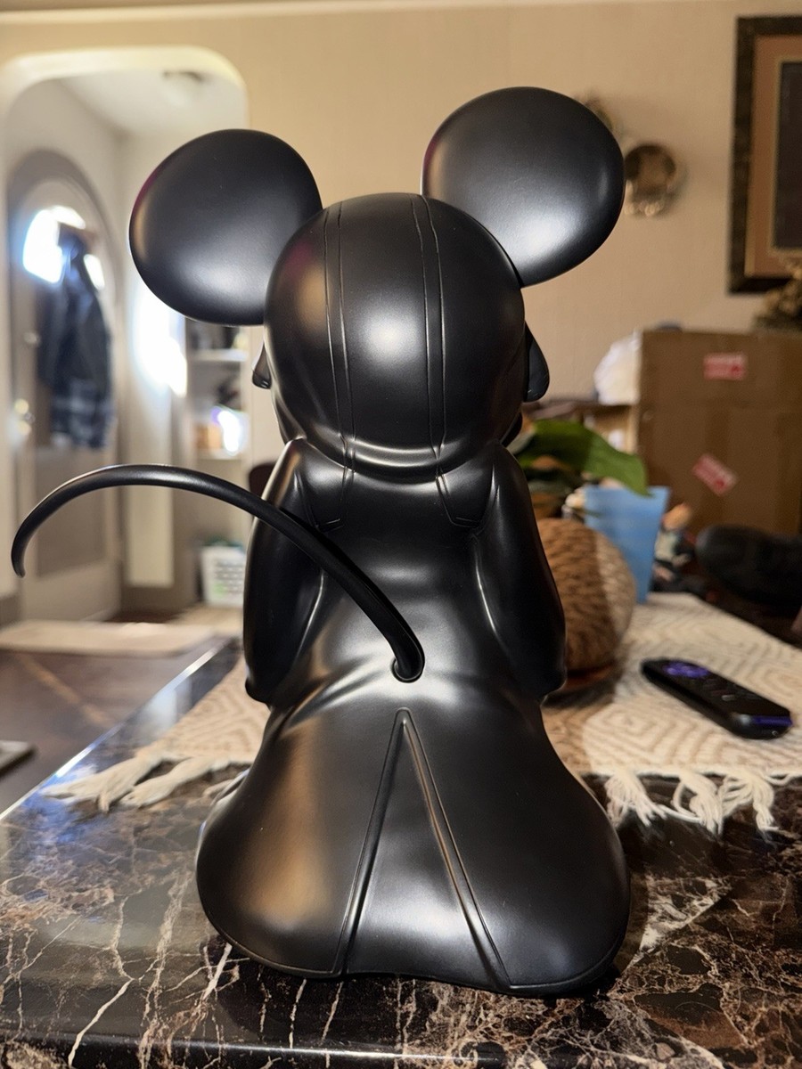 Medicom King Mickey Mouse Statue, 350mm (13.7”) - Kingdom hearts