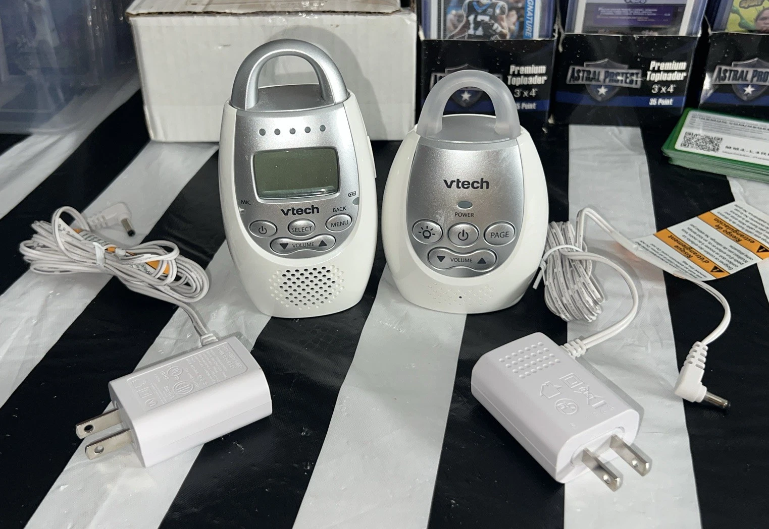 USED VTech Safe & Sound DM221 Digital Audio Baby Monitor 2-Way Talk Back TESTED