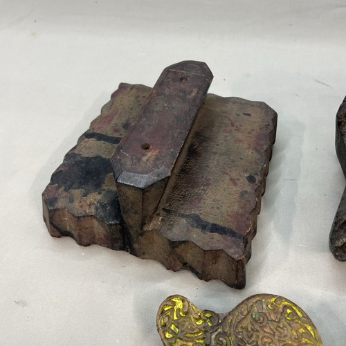 Antiguos bloques de impresión de tela de madera tallados a mano indios con asas x4 - Imagen 7 de 9