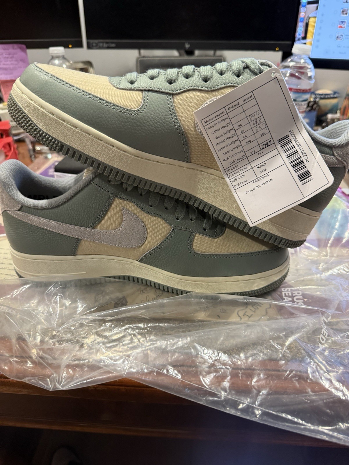 SZ: 9M 1/3 Sample Stamped And Tagged; Air Force 1 Mica Green, New
