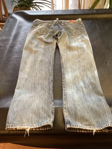LEVIS 501 DISTRESSED VTG 34”x32” - Picture 7 of 10