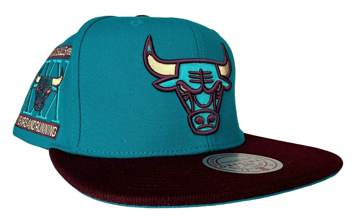 Mitchell＆Ness キャップ シカゴ・ブルズ カスタムカラー Mitchell＆Ness キャップ シカゴ・ブルズ カスタムカラー