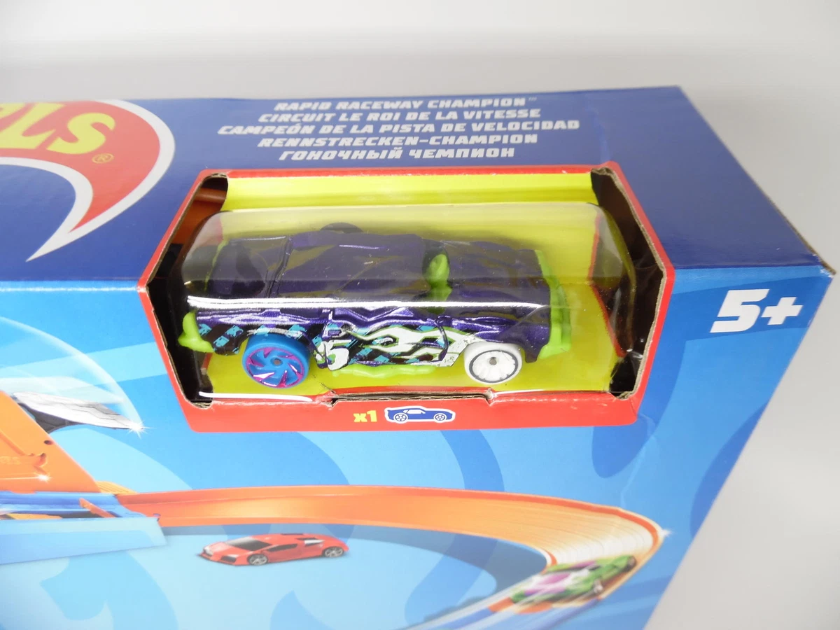 Hotwheels Roll-up Raceway portable track Toy car, Hobbies & Toys, Toys &  Games on Carousell