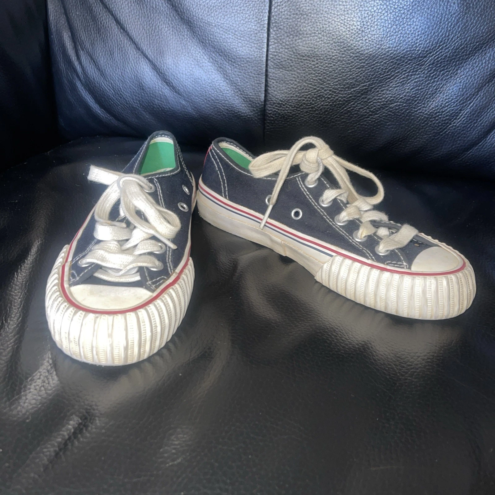 PF Flyers Center Lo Reissue Black White Canvas Sneakers Shoes Men 4 Women 5.5
Opens in a new window