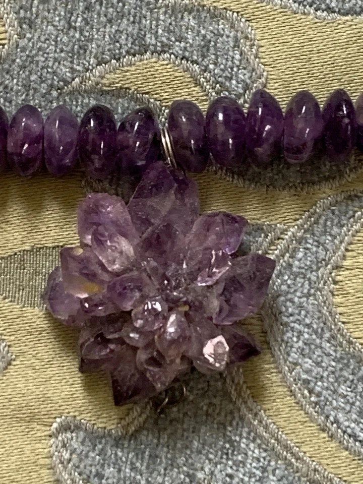 "Collar colgante vintage atado a mano púrpura con cuentas de amatista 18"" con flor de cristal" Foto 2 de 4