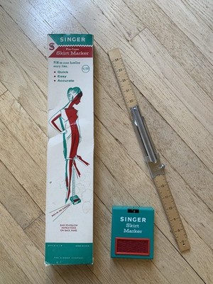 Vintage SINGER SKIRT MARKER Wood Ruler Red Pin Cushion Sewing Hemming  24   c-18