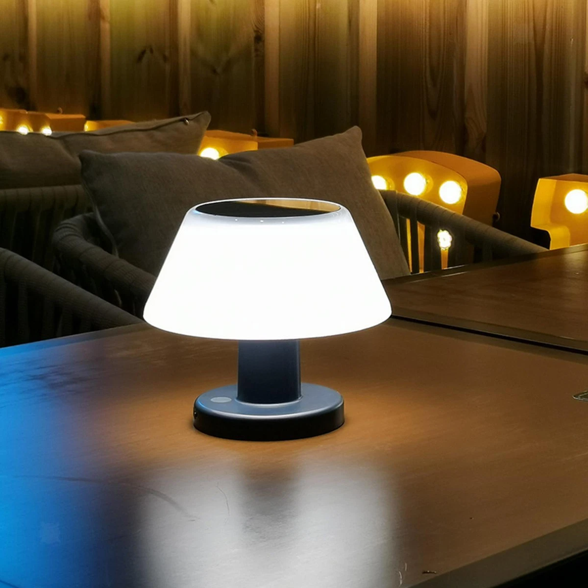 Table lamp solar outlet
