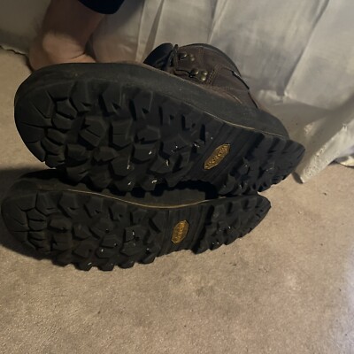 Cabela display picture 1