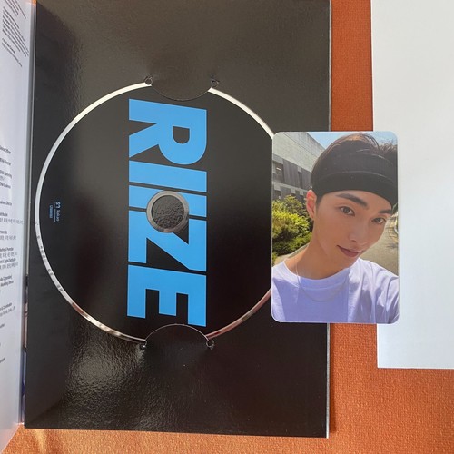 RIIZE 1er single obtener una guitarra CD álbum K-Pop firmado autografiado 2024 - Imagen 11 de 12