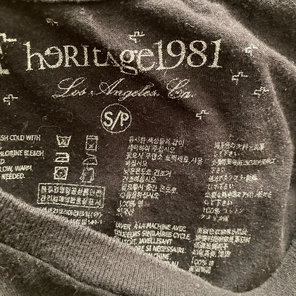 Camisa Heritage 1981 para hombre pequeña no puede detener la roca deletreada elástica Foto 3 de 4