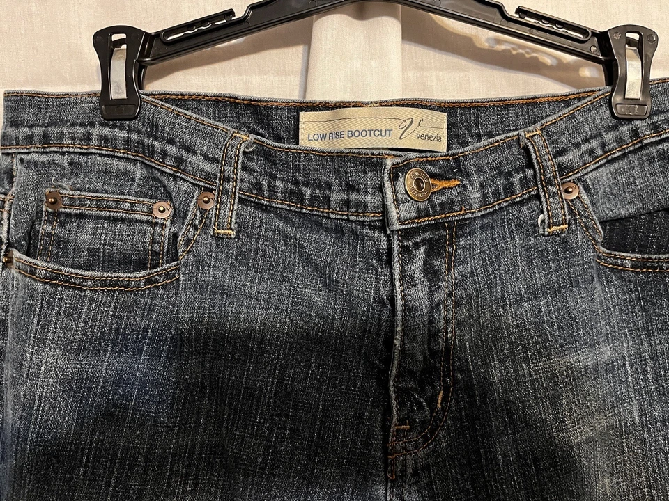 Venezia Bootcut Women's Size 16P Blue Low Rise Medium Wash 5-Pocket - Image 2 of 4