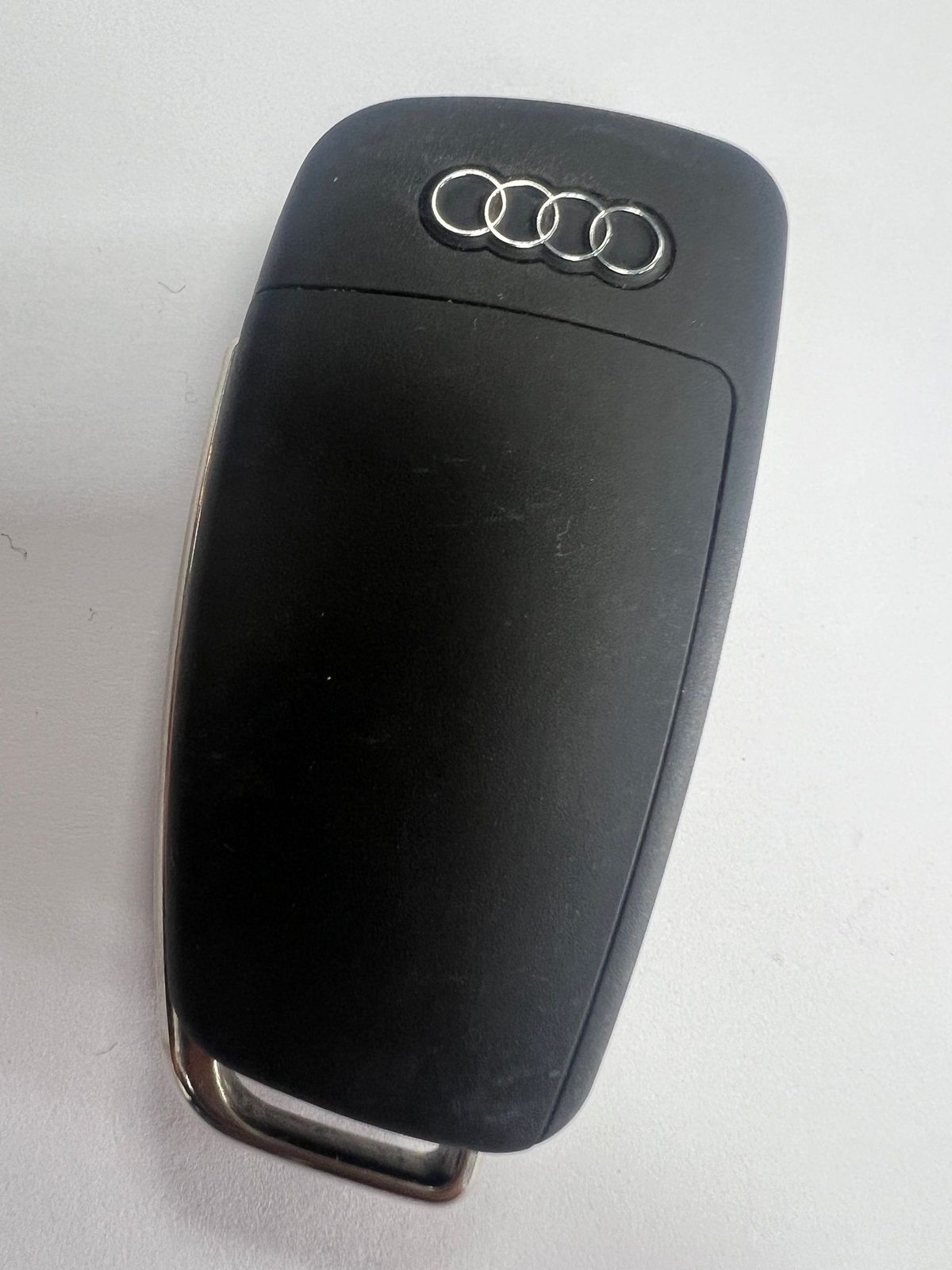 GENUINE AUDI 3 BUTTON REMOTE FLIP KEY FOB A1 Q2 ETC TESTED  