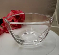 Signed Tiffany & Co. Retired Crystal Bowl in Six Panels Triangle Shaped - VGC