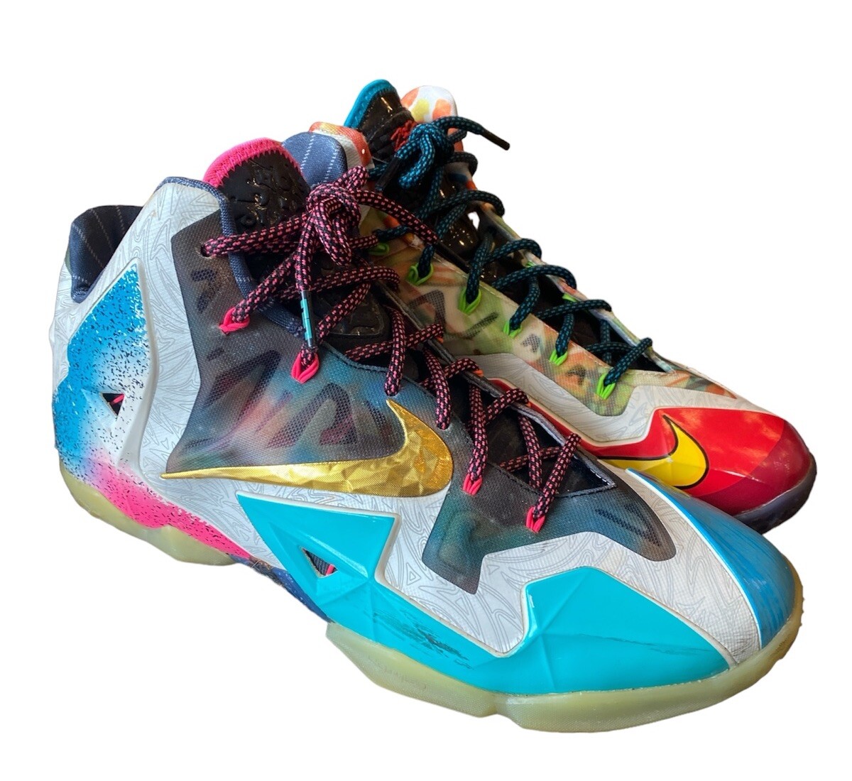 1106) NIKE LEBRON JAMES 11 XI WTL “What The Lebron” 650884-400