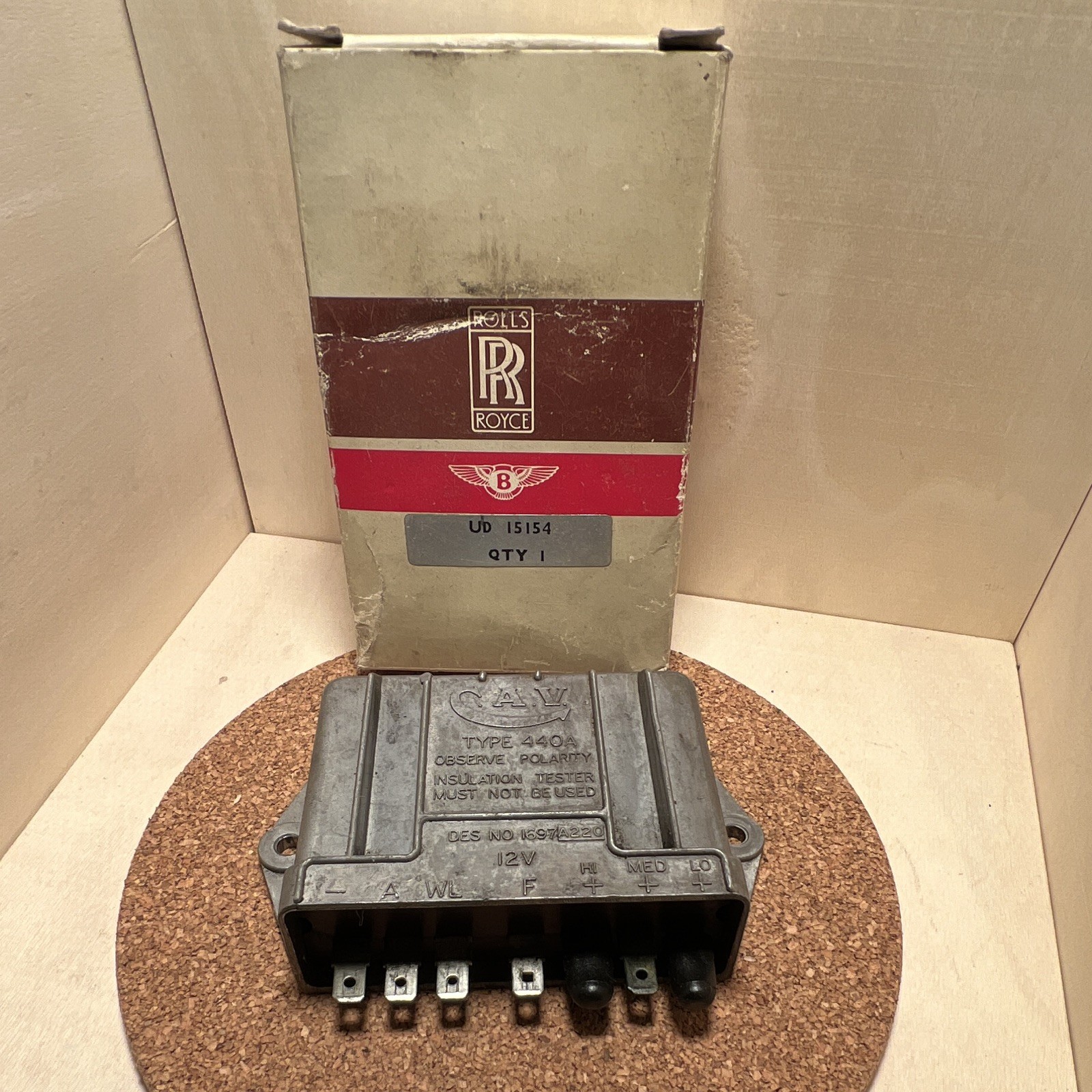 Rolls-Royce Silver Shadow Voltage regulator P/N UD15154