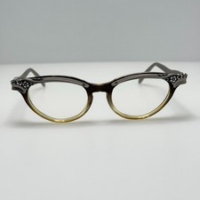 Bausch  Lomb B L Cat Eye Eyeglasses Eye Glasses Frames 5 1/4 45-19