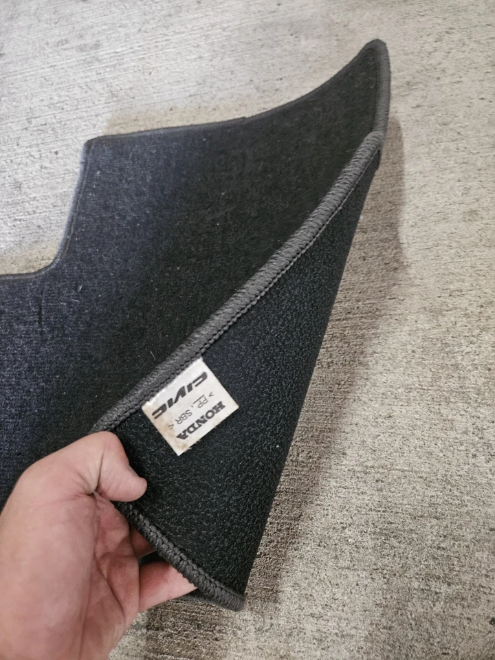 Alfombra alfombrilla trasera del lado del conductor negra OEM 2012-2015 Honda Civic sedán Foto 2 de 2