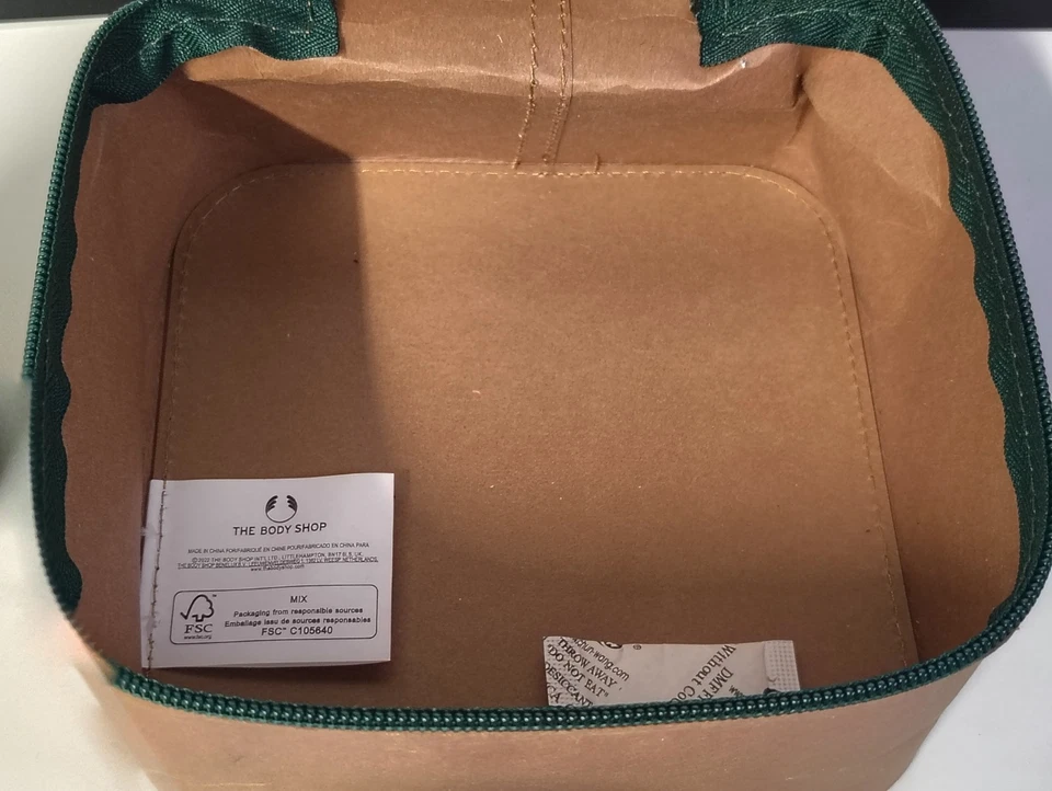 Body Shop Avocado Gift Set - Shower Cream Body Yogurt Bath Rich Creamy - Image 3 of 4