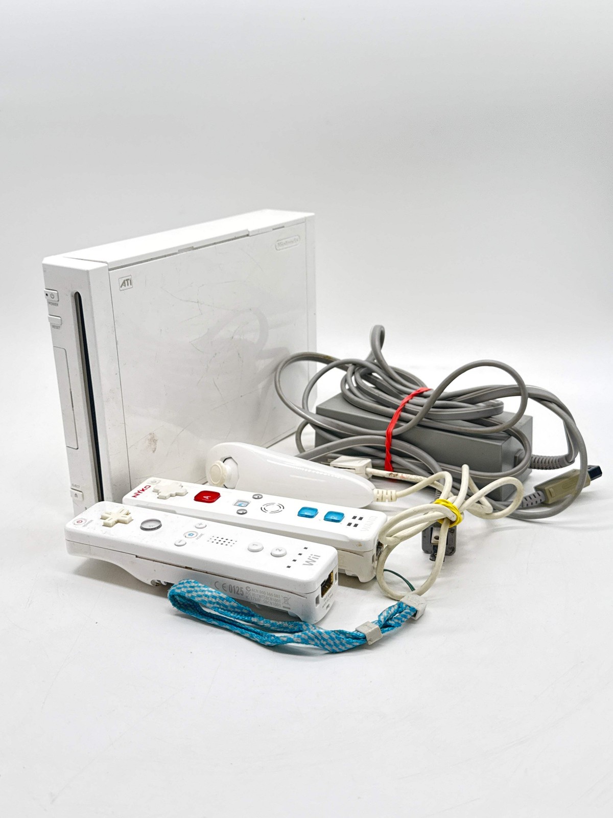 Nintendo Wii RVL-001 Console W/Controller and Power Cable