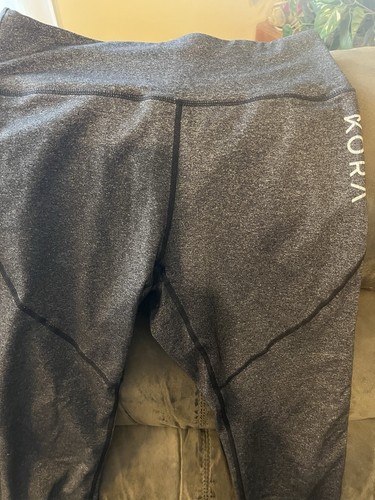 Kora Size M Ladies Charcoal Leggings Preowned