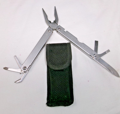 Late 90's Leatherman SideClip Multi-Tool w/Sheath!
