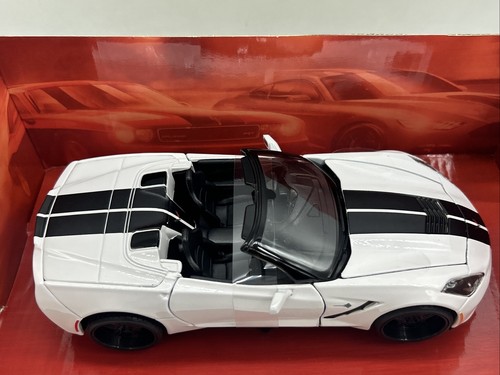 1/24 Maisto Design /Modern Muscle 2014 Corvette Stingray White/Black jm 32501 - Picture 4 of 18