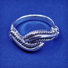 Size 8, vintage Sterling 925 silver handmade ribbed cable ring