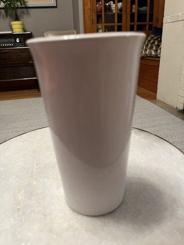 Tazza da caffè Starbucks alta 12 oz in ceramica con coperchio. Bianco. Logo sirena. 2013 - Foto 7 di 10