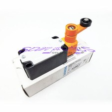 ONE Siemens 3SE2120-1GW position switch NEW