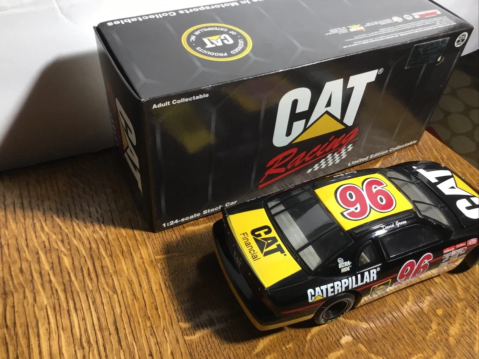 Coche de carreras fundido a presión Action 1:24 David Green #96. CAT RAC 1997 NUEVO EN CAJA Foto 3 de 4