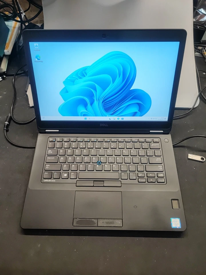 Dell Latitude E5470 · i3-6100 · 4GB · 128GB, Foto 1 von 5