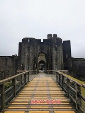 PHOTO  CAERPHILLY CASTLE (2) CONSTRUCTED BETWEEN 1268 AND 1271 BY GILBERT DE CLA
