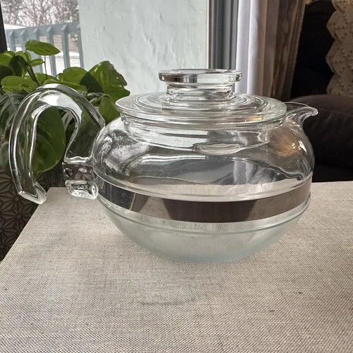 Pyrex Flameware Glass Coffee Tea Pot With Lid VTG Made in USA 8126B Metal Band