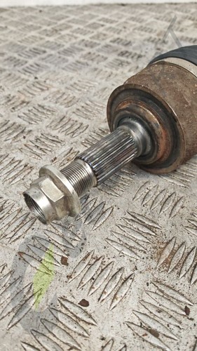SSANGYONG Tivoli Driveshaft Left Front - Picture 2 of 10