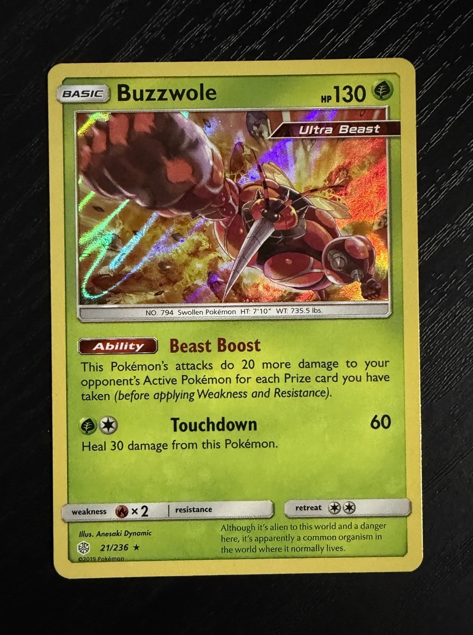 Pokémon Buzzwole 21/236 Sm-Cosmic Eclipse Holo Card