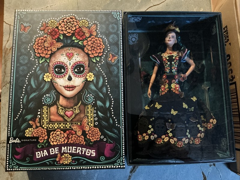 Barbie Signature Series Dia De Los Muertos Doll 2019 FXD52 w Shipper Box