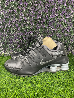 Nike Shox NZ Womens Size Black Wolf Grey Running Comfort