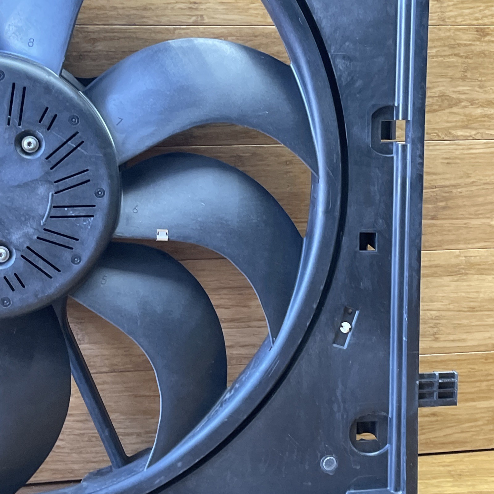 2013-2016 Maserati Ghibli M157 3.0L Radiator Cooling Fan Shroud Blade OEM *NOTE*
