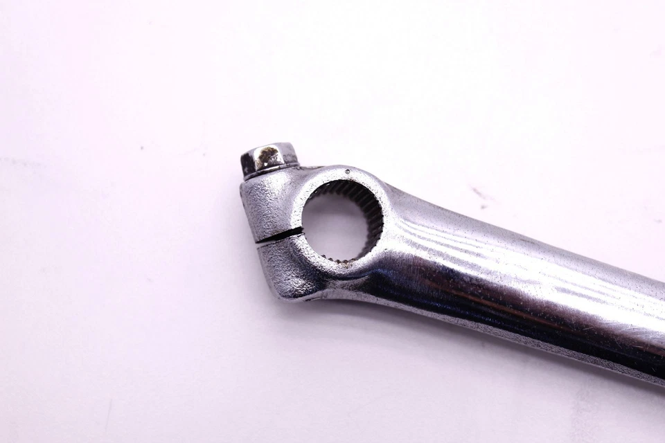 Honda V45 Magna VF750C 1983 juego trasero derecho pedal freno 46500-MB1-000 R9.BX9 Foto 2 de 4