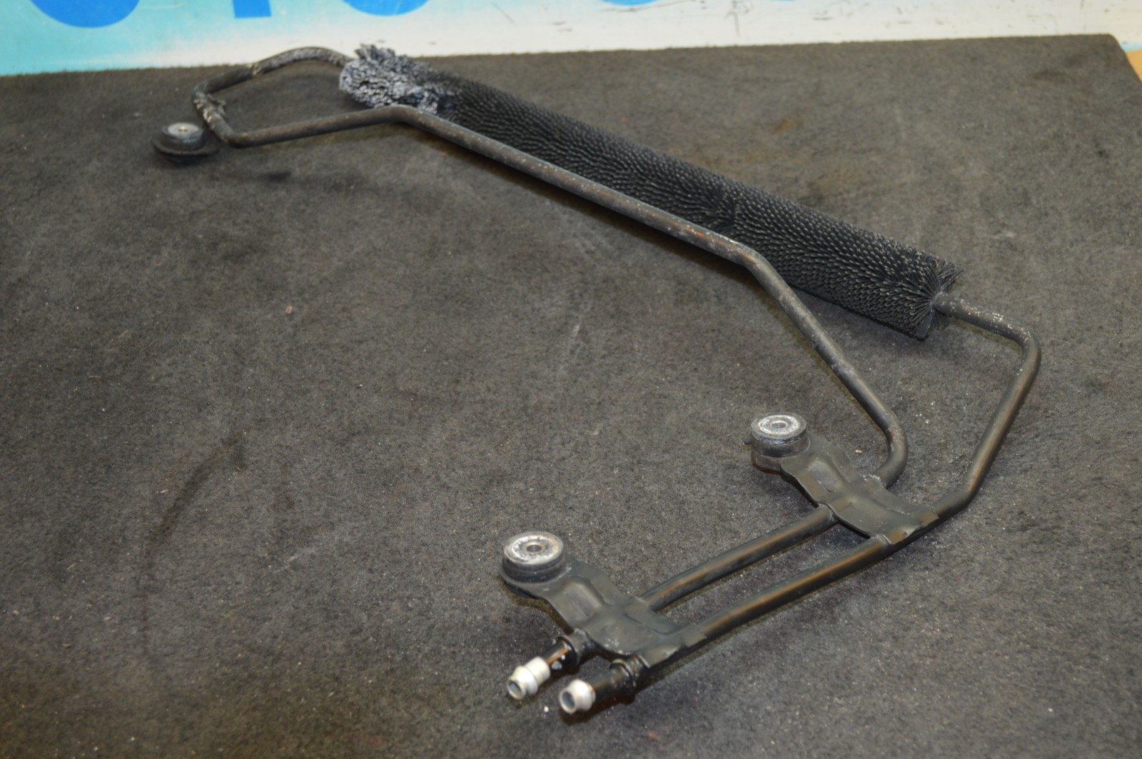 05-09 BENTLEY ARNAGE T FRONT LOWER HYDRAULIC OIL FLUID COOLER OEM