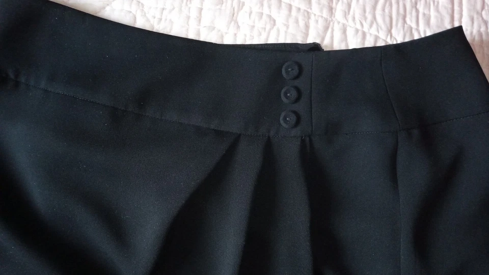 JUPE NOIRE "UN JOUR AILLEURS" T.42 (Valeur 129 €) - Photo 3/3