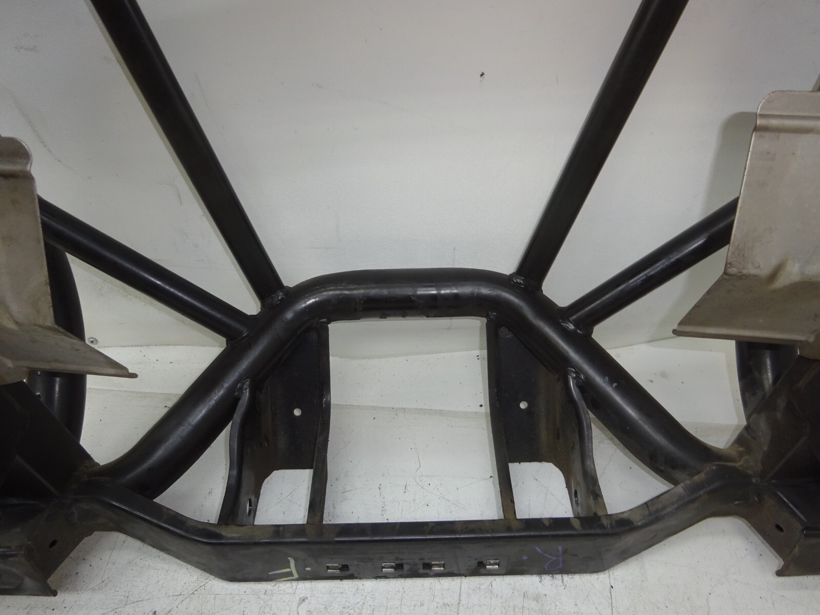 04-07 Maserati Quattroporte Rear Suspension Subframe Crossmember OEM DE221031