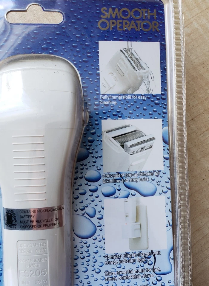 Panasonic Smooth Operator Cordless Wet Dry Rechargeable Shaver ES 205 WC - Image 4 of 4
