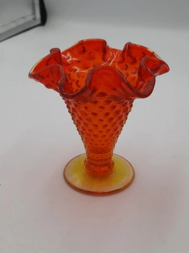 FENTON Amberina Hobnail Glass Bud Vase Crested Ruffle Top 3 3/4” Vintage Retired